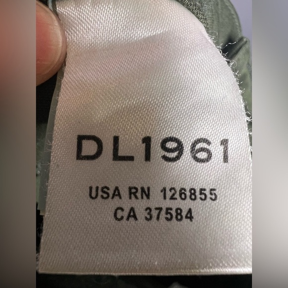 DL1961 Emma Low-Rise Coated Skinny Jeans.  Size 29 - Picture 10 of 11